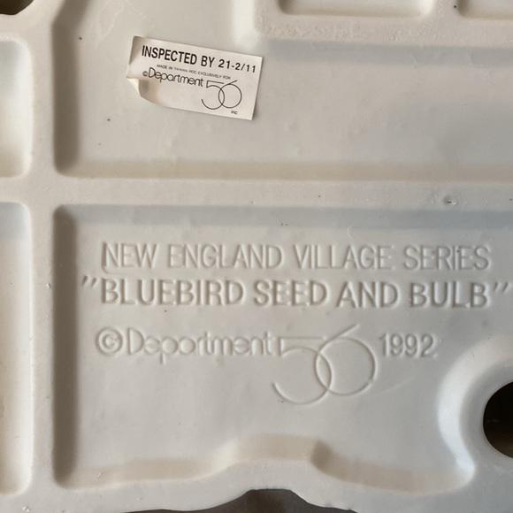 Department 56 Blue Bird Seed and Feed Holiday Decor house - Picture 3 of 3